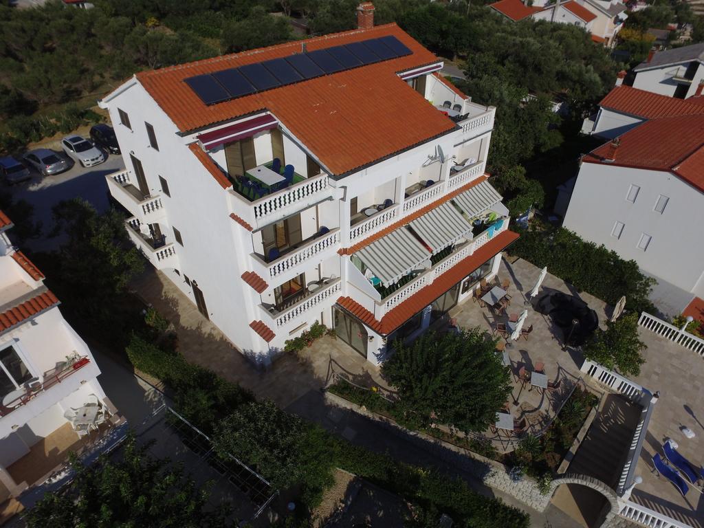 Apartments And Rooms Vinko Barbat na Rabu Exterior foto
